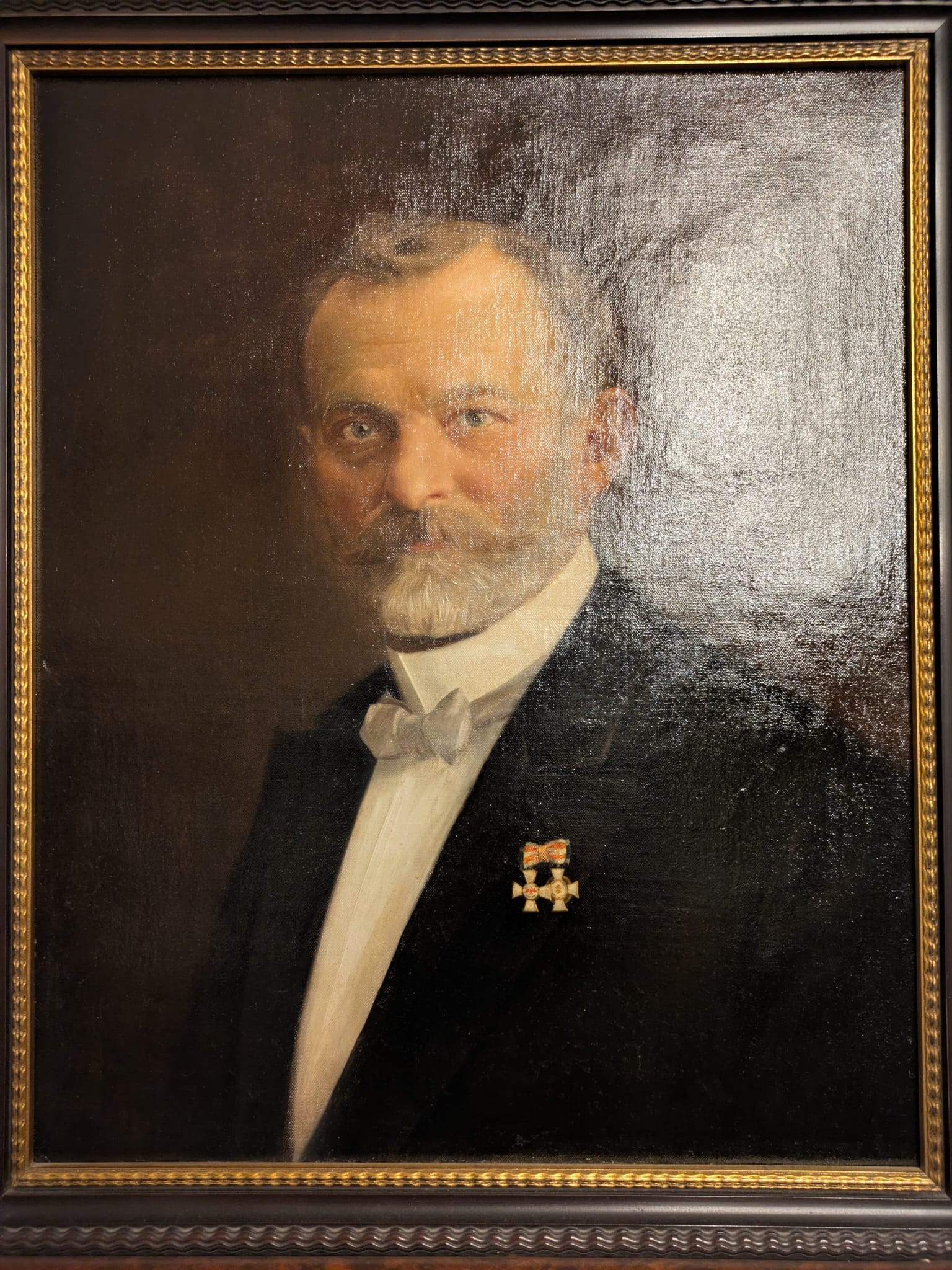 Historisches Gemälde von Dr. Georg Winter, Historiker und preußischer Archivdirektor, mit zwei verliehenen Orden